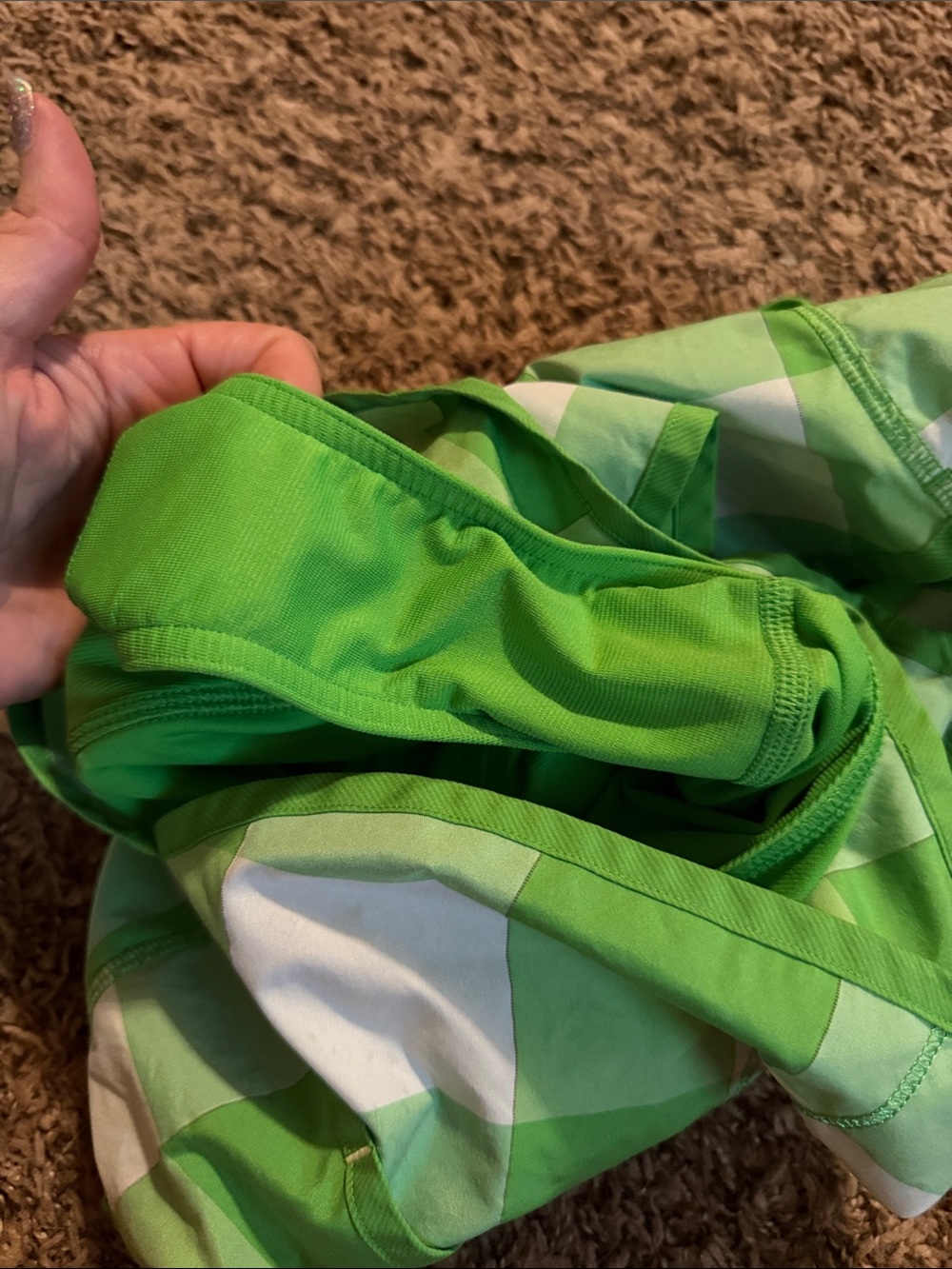 Lululemon green plaid shorts size 8 - Picture 6 of 6